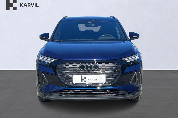 Blå Audi Q4 e-tron fra 2024