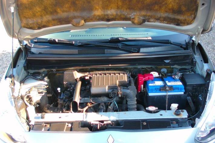 Sølv Mitsubishi Space Star fra 2015