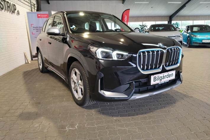 Sort BMW iX1 fra 2023