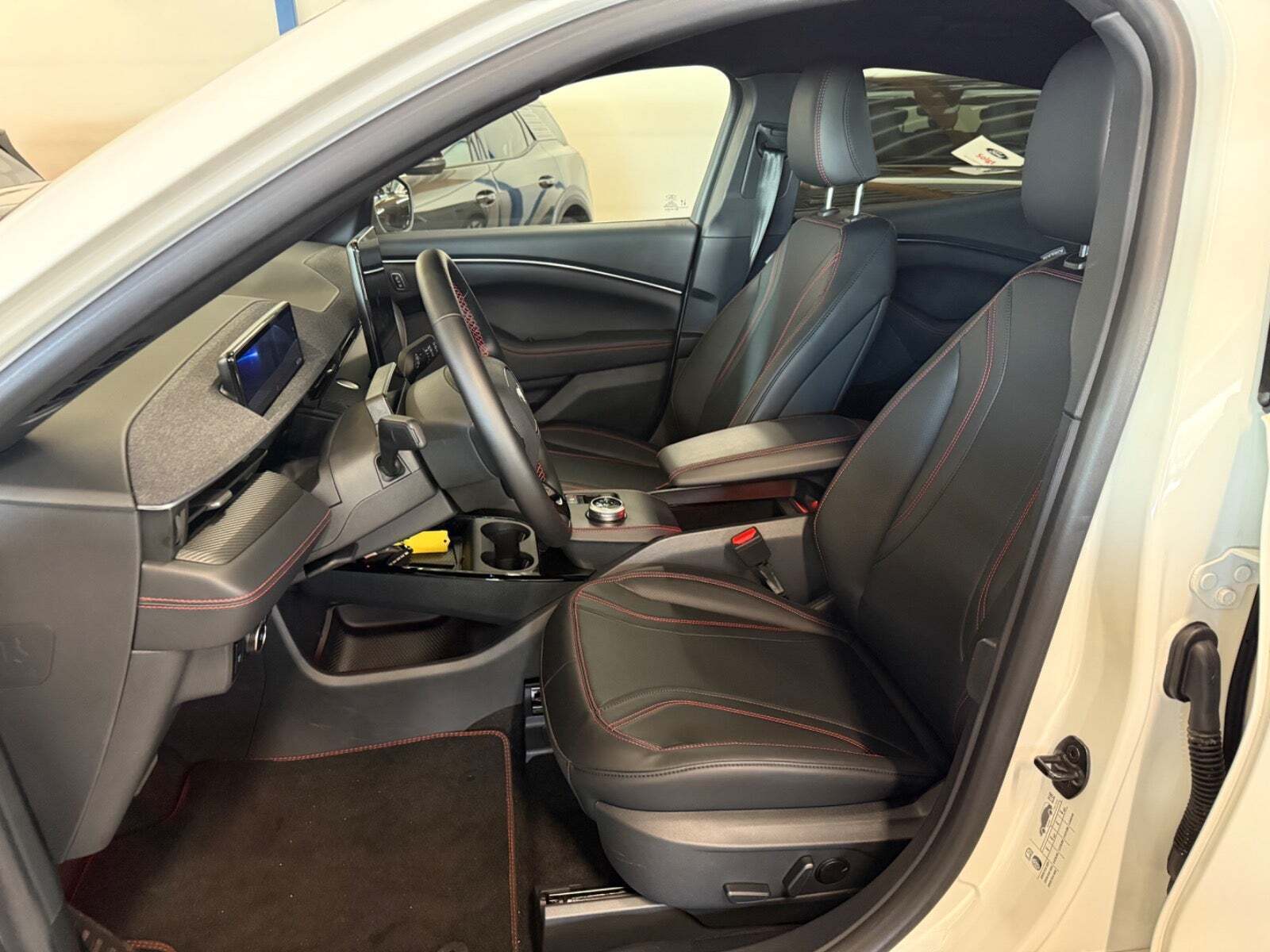 Ford Mustang Mach-E 88 Premium Extended Range