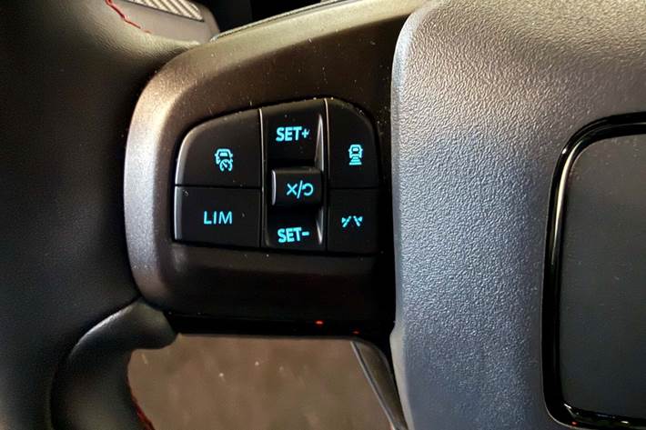 Hvid Ford Mustang Mach-E fra 2024