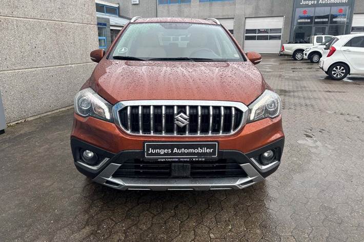 Bronze Suzuki S-Cross fra 2017