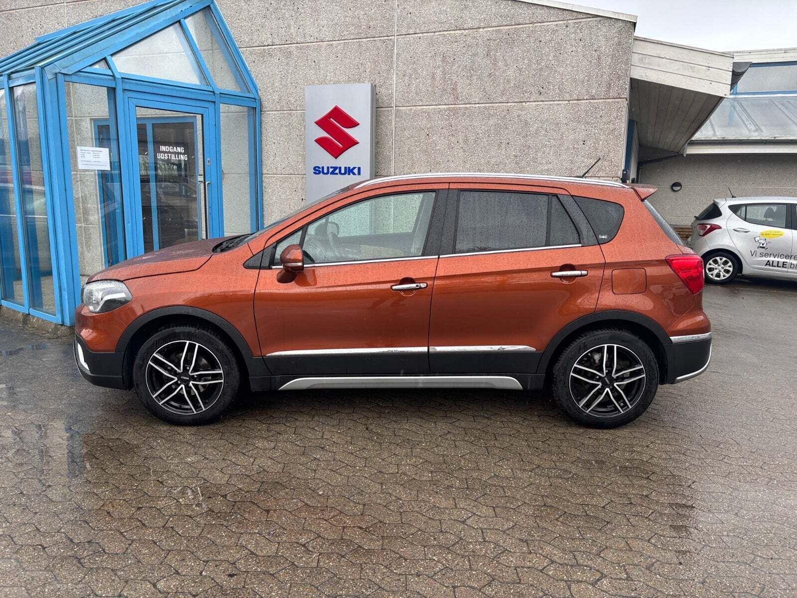 Bronze Suzuki S-Cross fra 2017