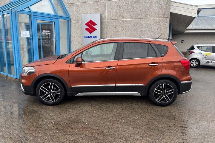 Bronze Suzuki S-Cross fra 2017