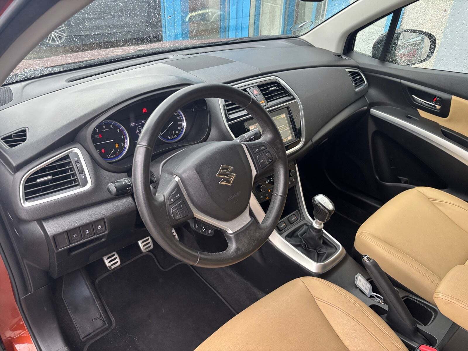 Bronze Suzuki S-Cross fra 2017