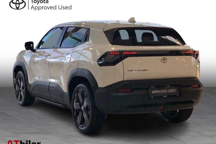 Hvid Toyota Urban Cruiser fra 2026