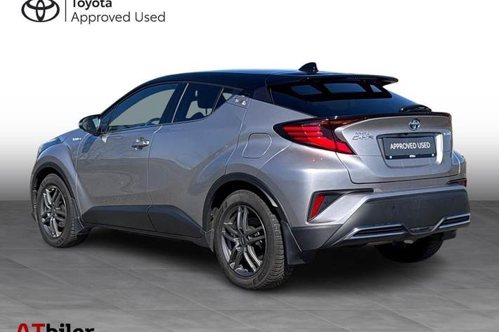 Sølv Toyota C-HR fra 2021