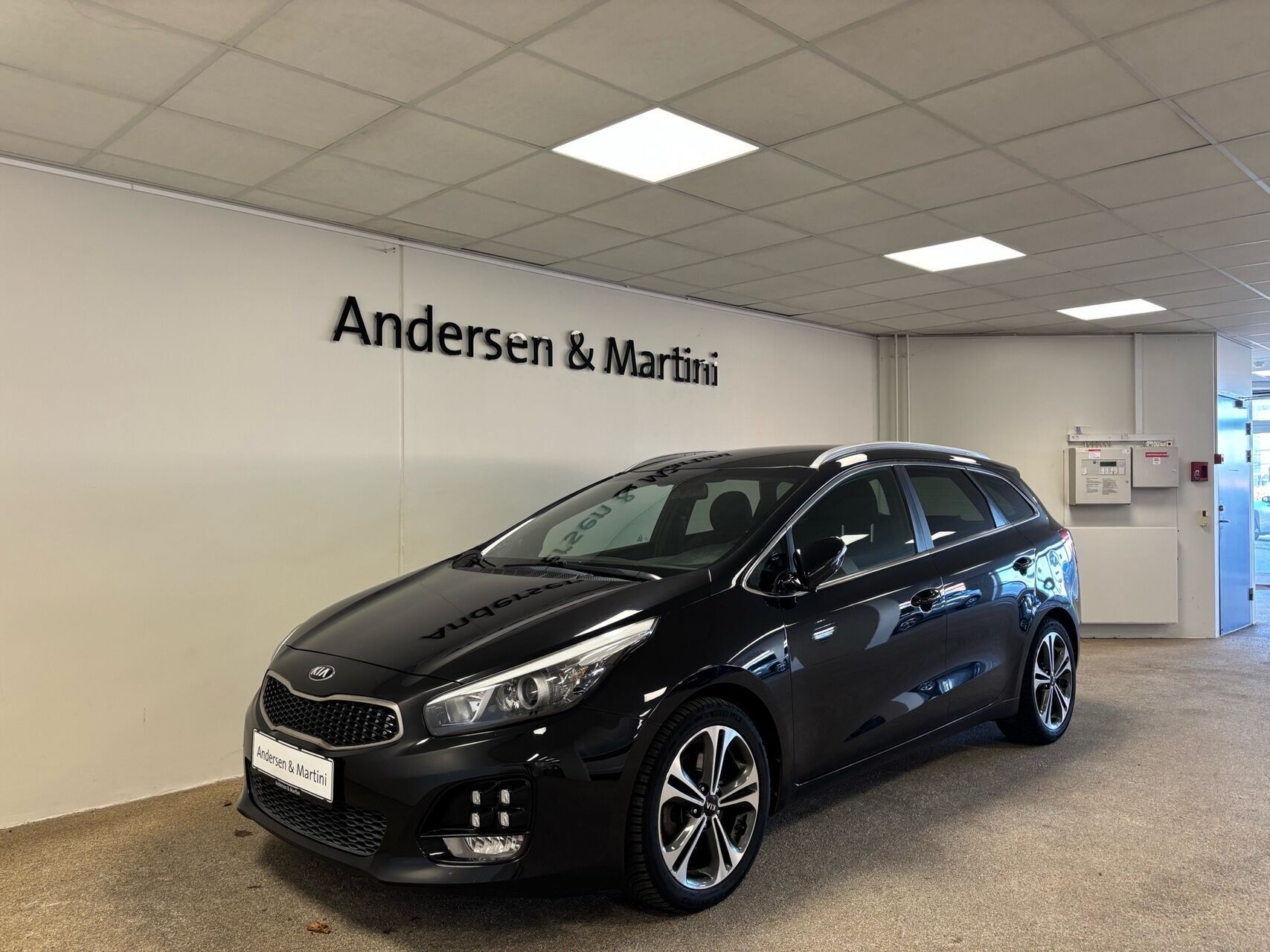 Kia Ceed 1,6 SW CRDI GT-Line Limited DCT 136HK Stc 7g Aut.