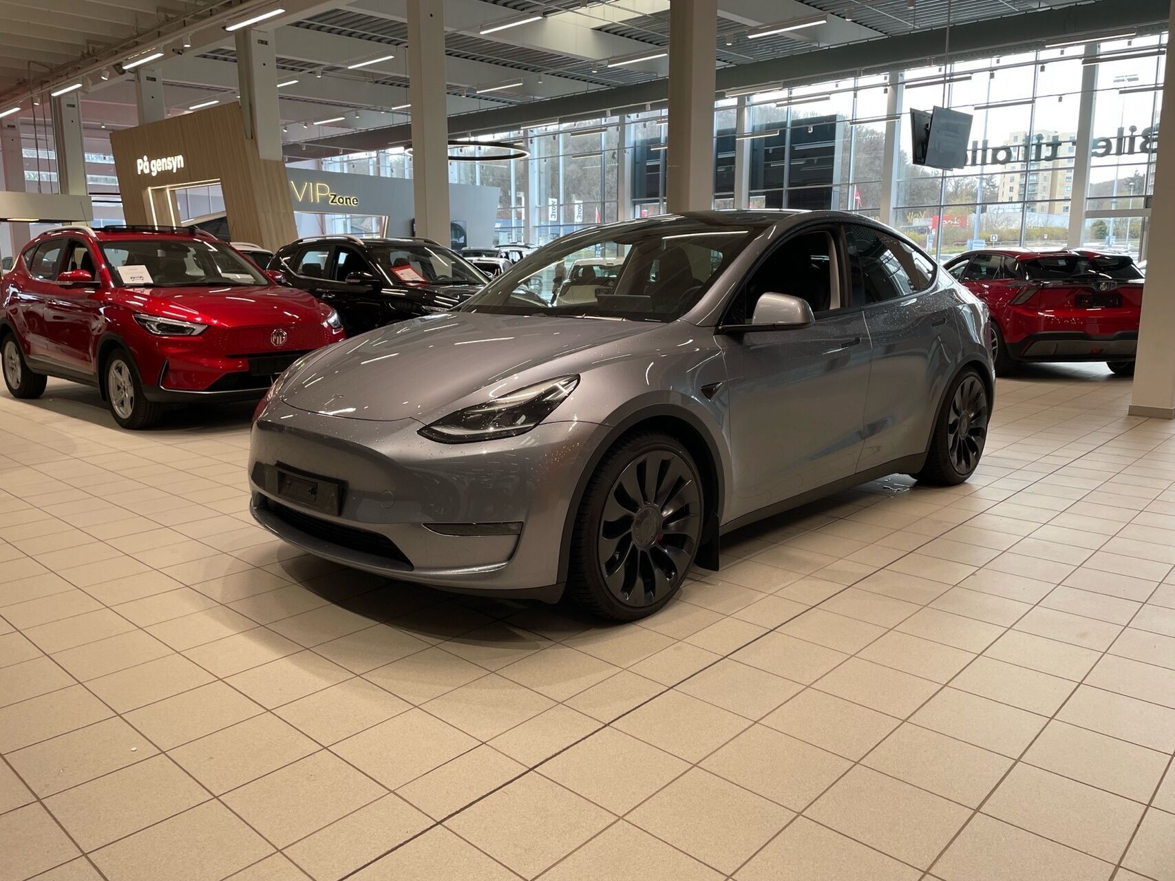 Tesla Model Y EL Performance AWD 534HK 5d Aut.