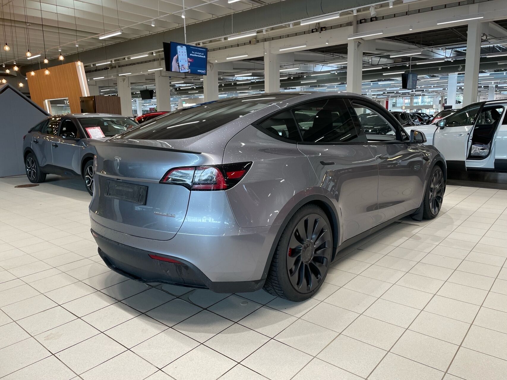 Tesla Model Y EL Performance AWD 534HK 5d Aut.
