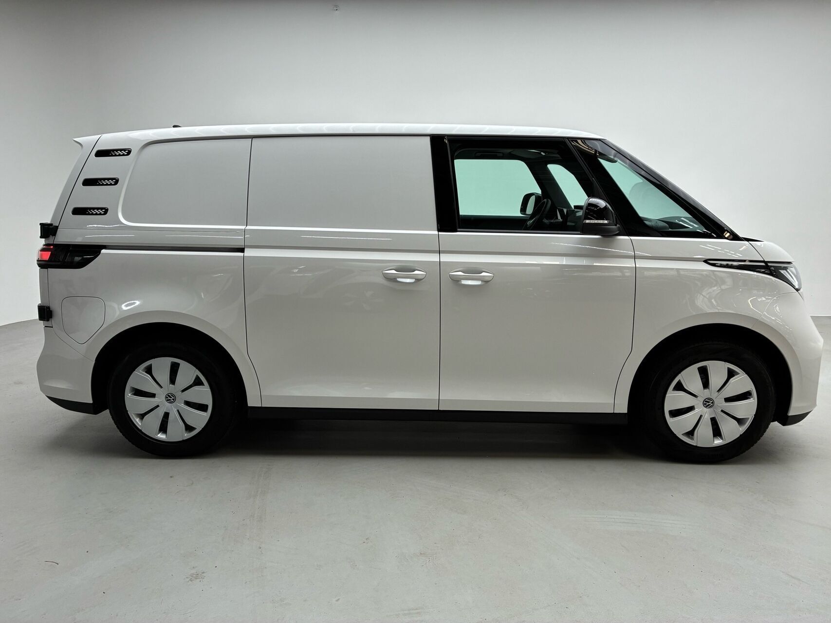 VW ID.Buzz Cargo EL Comfort+ 286HK Van Aut.