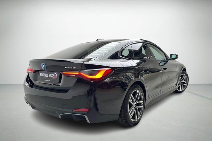 Sort BMW i4 fra 2023