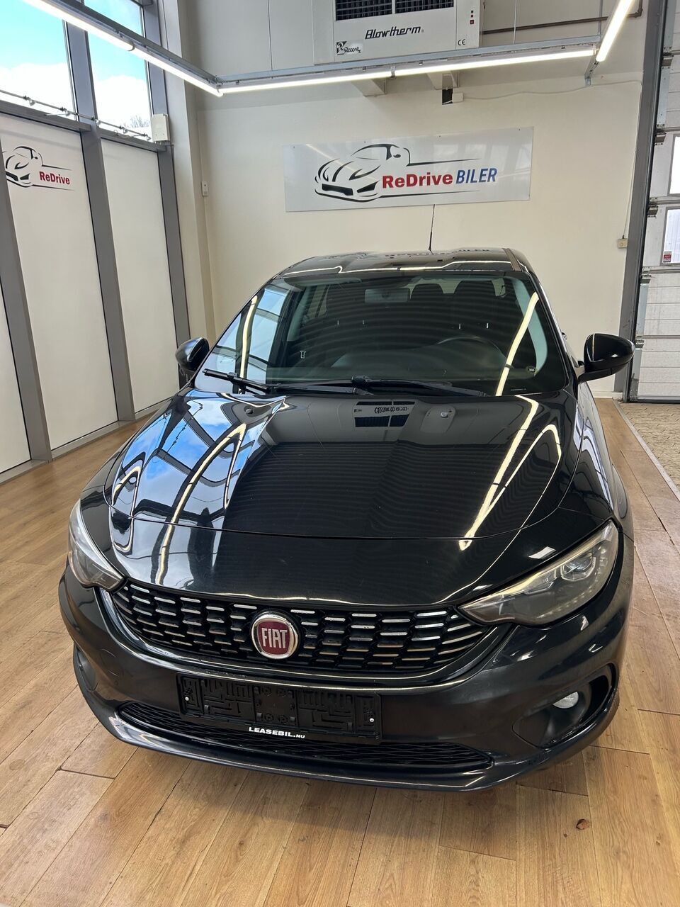 Sort Fiat Tipo fra 2017