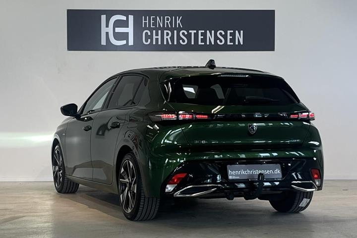 Grøn Peugeot 308 fra 2021