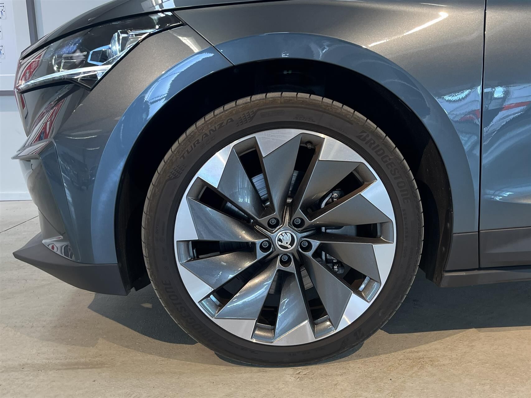 Sort Skoda Enyaq fra 2021