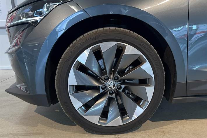 Sort Skoda Enyaq fra 2021