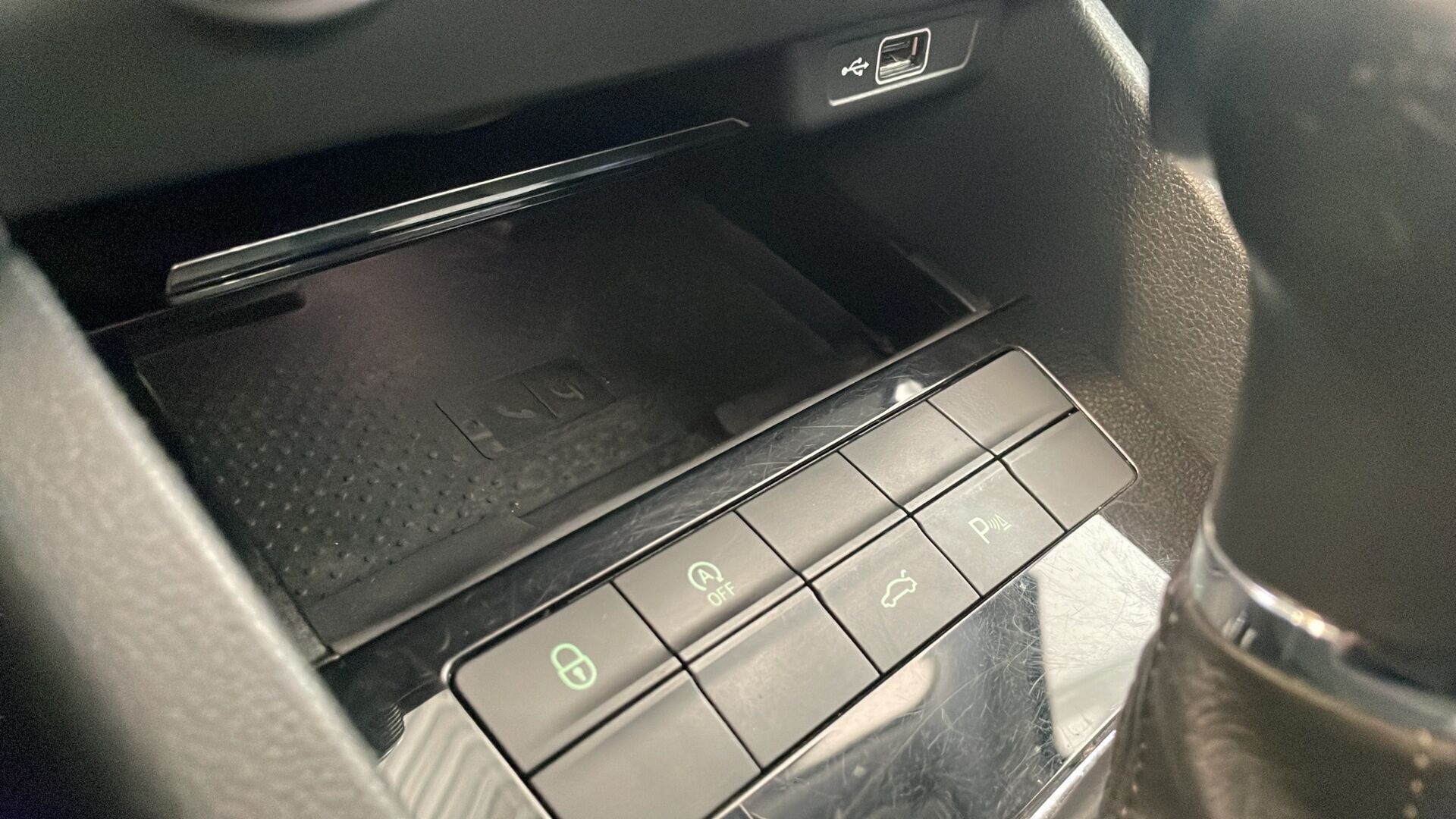 Brun Skoda Octavia fra 2019