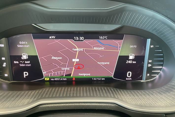 Brun Skoda Octavia fra 2019