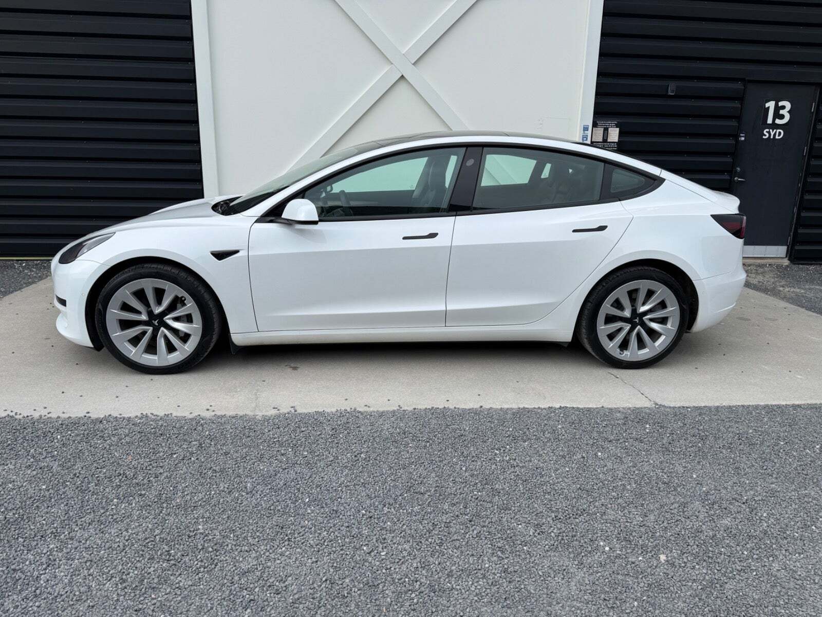 Tesla Model 3 Standard Range+ RWD