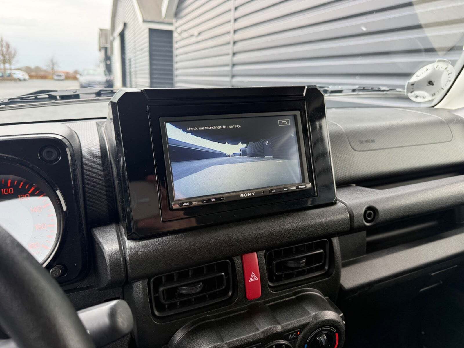 Sølv Suzuki Jimny fra 2021