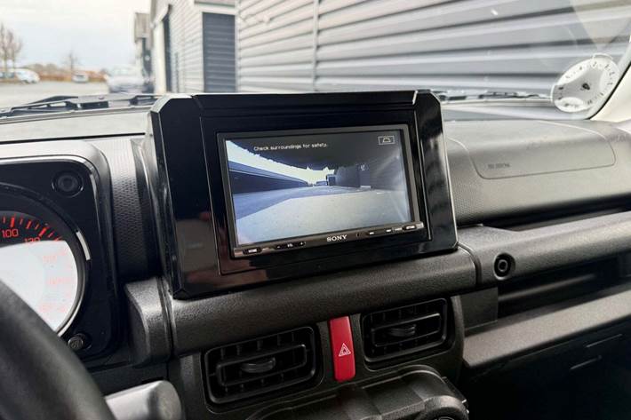 Sølv Suzuki Jimny fra 2021