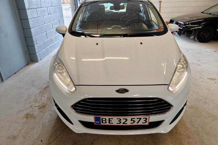 Gul Ford Fiesta fra 2016