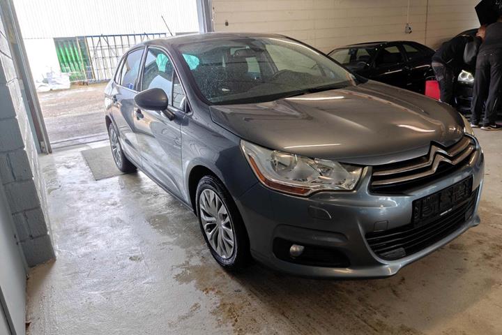 Gul Citroën C4 fra 2011