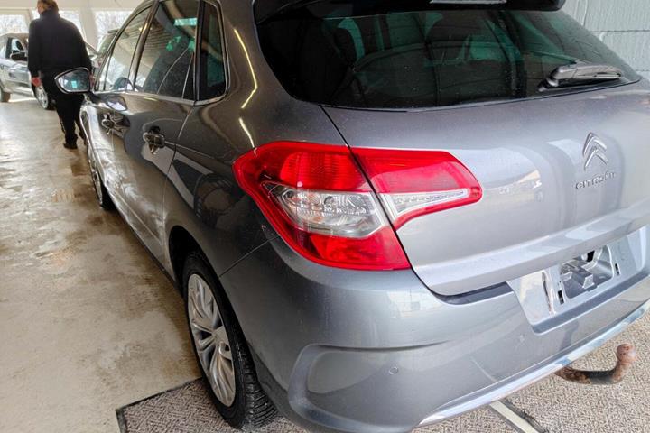 Gul Citroën C4 fra 2011