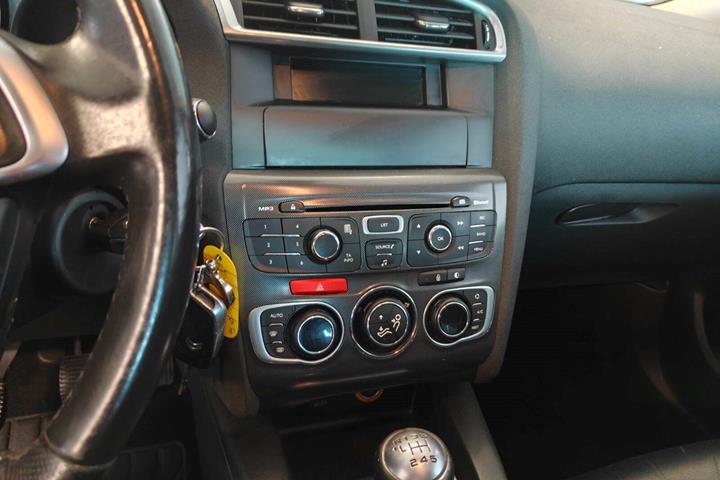 Gul Citroën C4 fra 2011