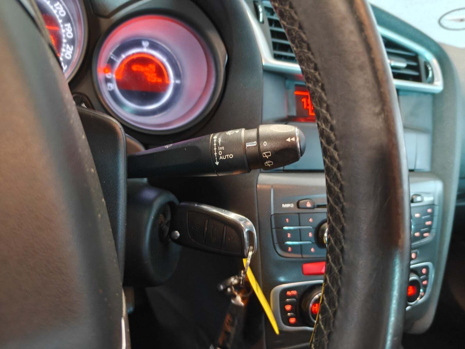 Gul Citroën C4 fra 2011