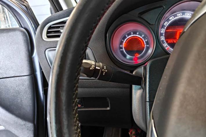 Gul Citroën C4 fra 2011