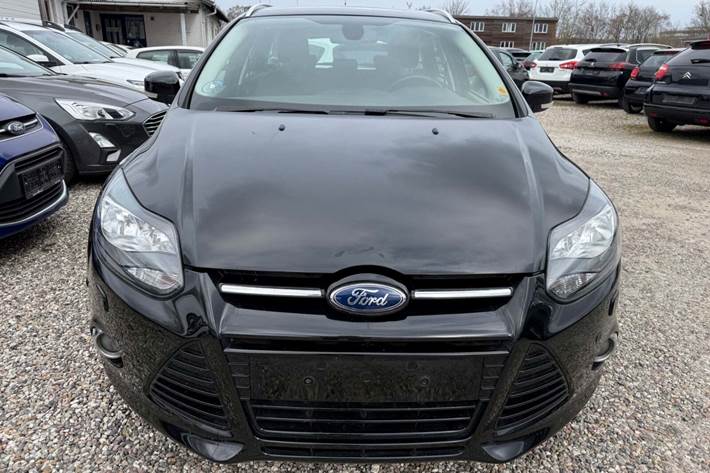 Sort Ford Focus fra 2012