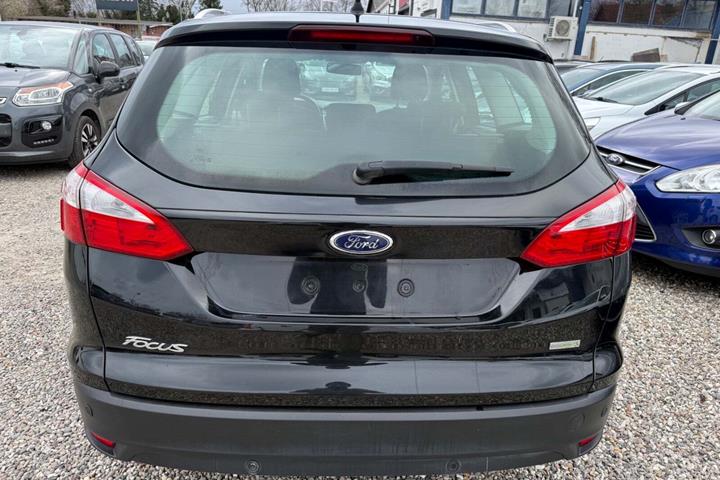 Sort Ford Focus fra 2012