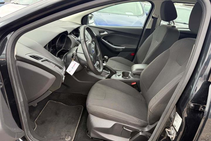 Sort Ford Focus fra 2012