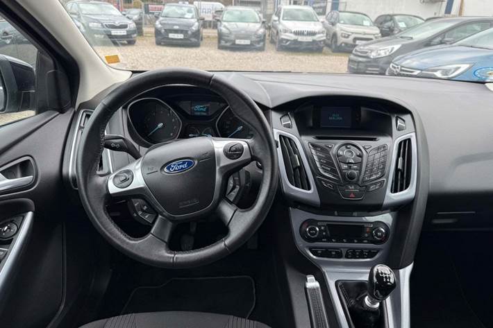 Sort Ford Focus fra 2012