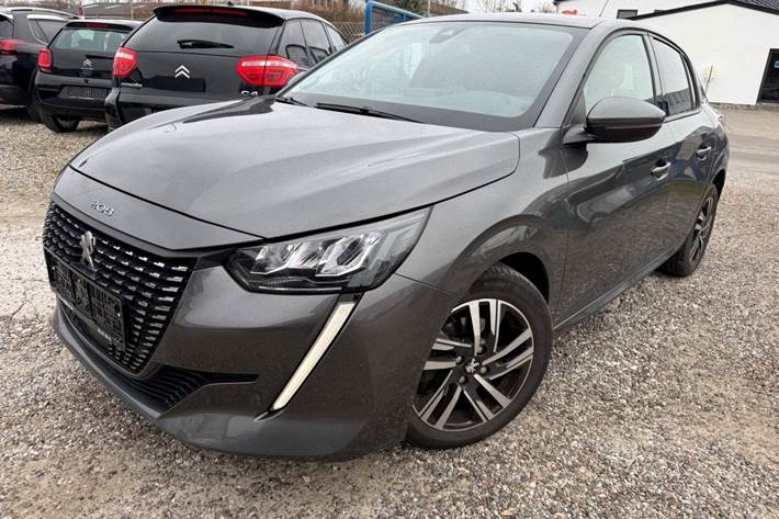 Grå Peugeot 208 fra 2020