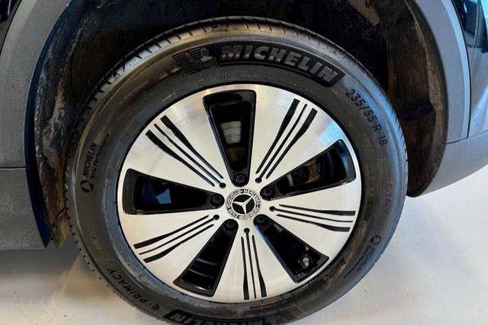 Sort Mercedes EQA250 fra 2022