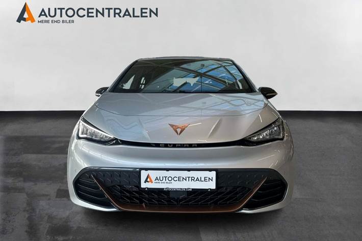 Sølv Cupra Born fra 2024