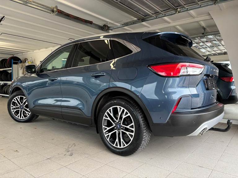 Ford Kuga 2,5 PHEV Titanium X CVT