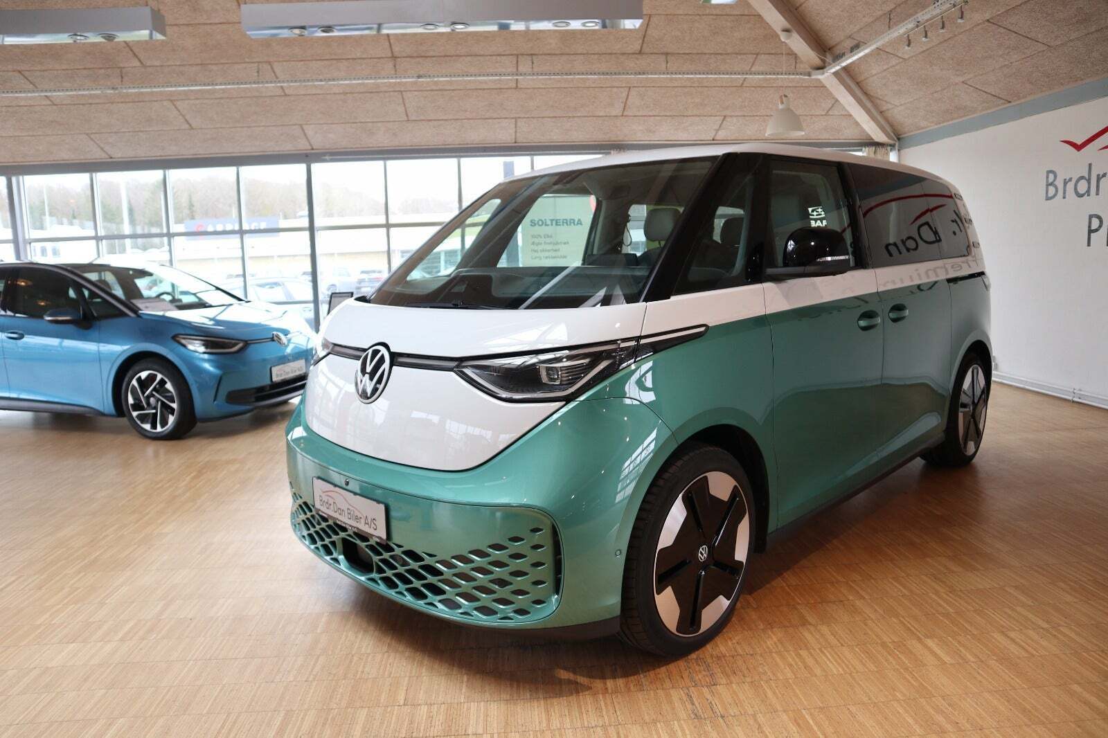 VW ID.Buzz 77 Style 75 Years Edition SWB