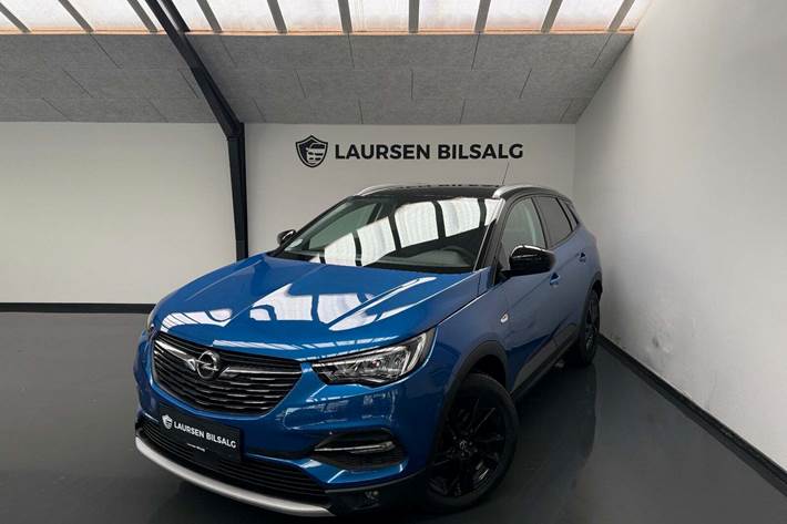 Blå Opel Grandland X fra 2021