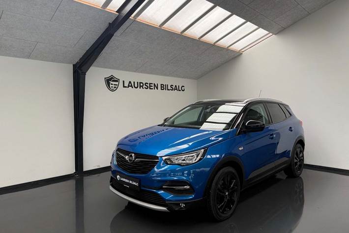 Blå Opel Grandland X fra 2021