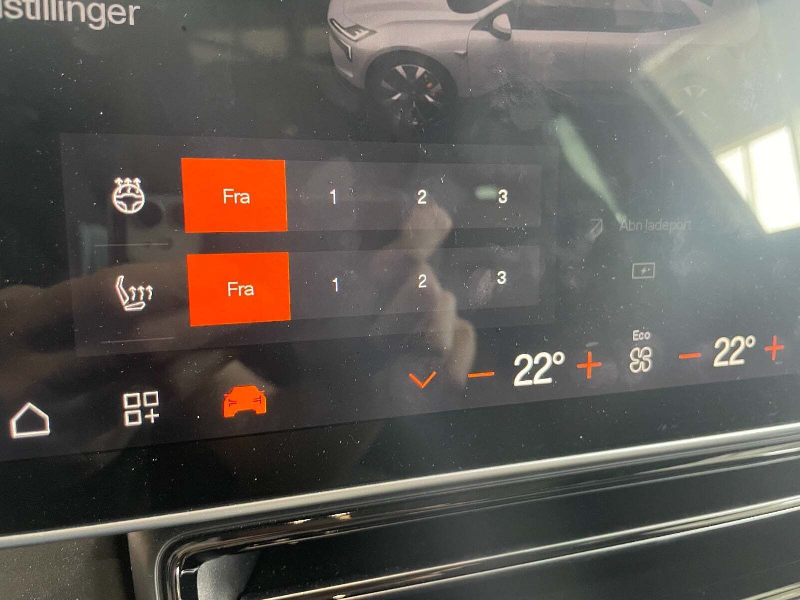 Grå Polestar 4 fra 2024