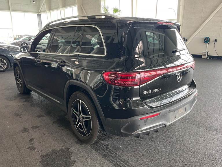 Mercedes EQB250+ AMG Line