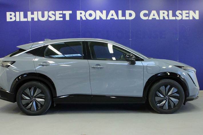 Grå Nissan Ariya fra 2024