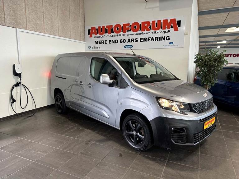 Peugeot Partner 1,5 BlueHDi 130 L2V2 Ultimate EAT8 Van