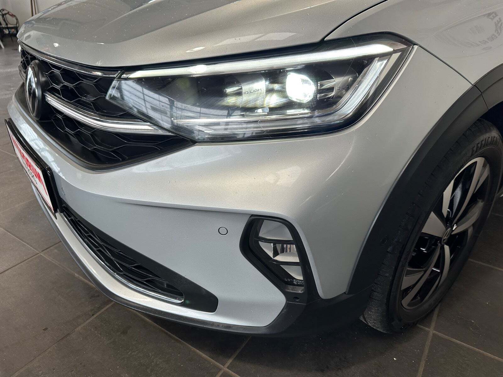 Grå VW Taigo fra 2023