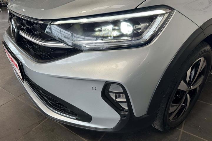 Grå VW Taigo fra 2023