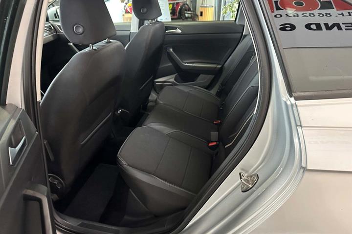 Grå VW Taigo fra 2023
