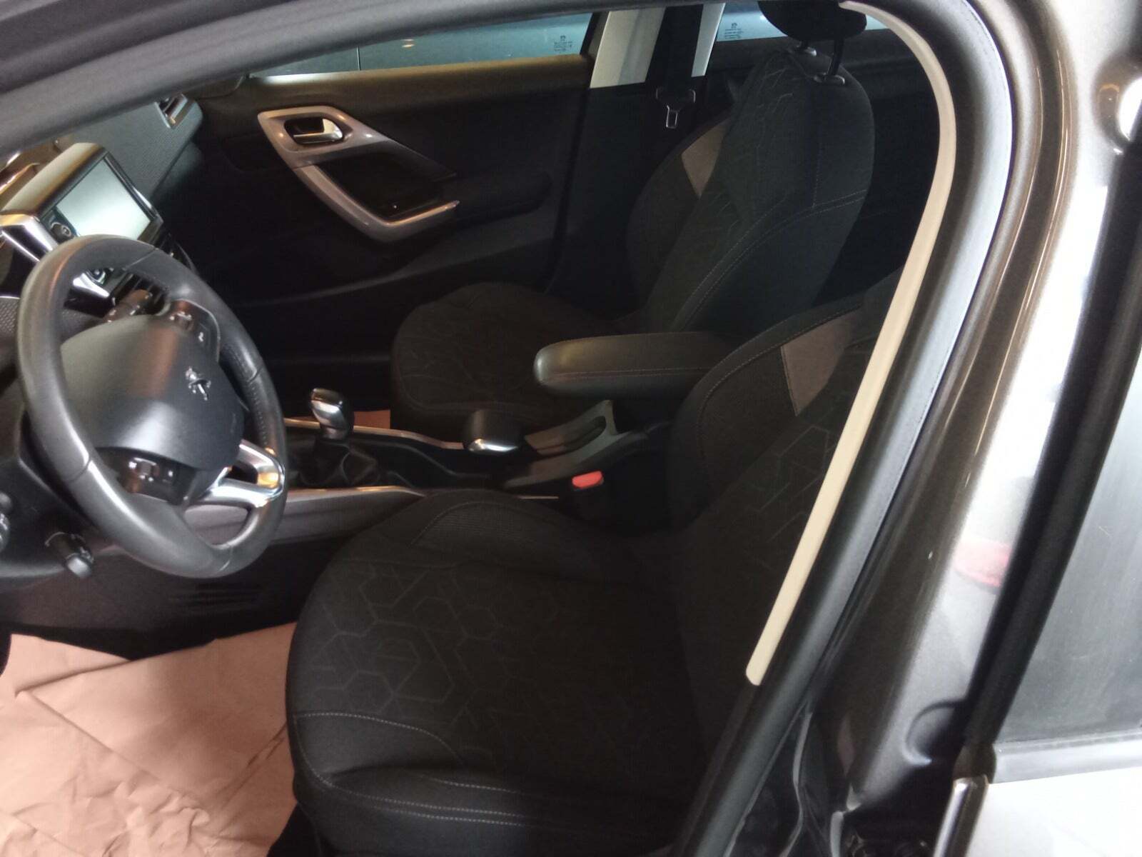 Peugeot 2008 1,2 VTi 82 Allure